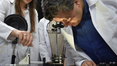 Cep telefonuna entegre, mobil mikroskop geliştirdiler