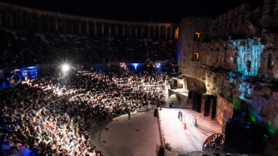 Antalya Uluslararası Tiyatro Festivali başladı