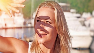 Güneş gözlüğü gözünüzden edebilir!