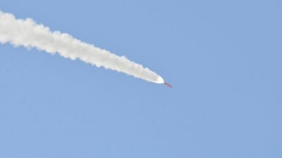 Husiler'den Suudi Arabistan'a füze saldırısı