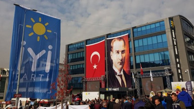 İYİ Parti'de tüzük kurultayı başladı