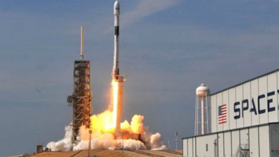 Elon Musk 60 internet uydusunu uzaya gönderdi!