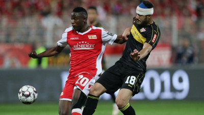 Ozan Kabak'ın takımı Stuggart küme düştü