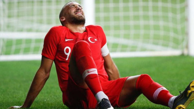 Cenk Tosun, Milli Takım kadrosundan çıkarıldı