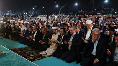 Sinan Oğan'dan çok sert Yenikapı tepkisi