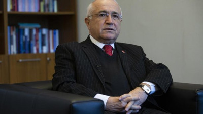 Cemil Çiçek Davutoğlu'nun yeni partisini hedef aldı