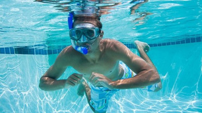 Havuz sularında göz enfeksiyonu tehlikesi