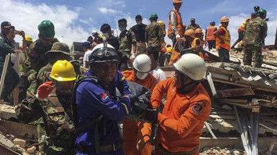 Kamboçya'da 7 katlı bina çöktü: 18 ölü