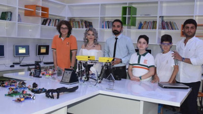 Yürüyen robot ile jüri özel ödülü aldılar