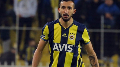 Mehmet Topal Fenerbahçe'den ayrıldı