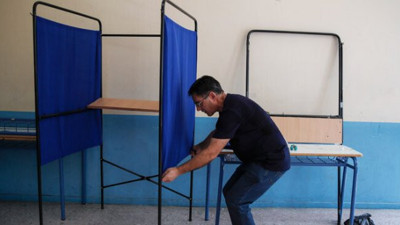 Yunanistan erken seçim için sandığa gidiyor