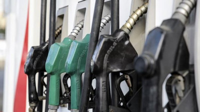 Benzin ve motorine beklenen zam geldi