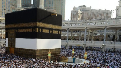 Kabe tavafa kapatıldı