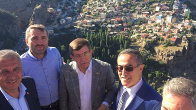 Davutoğlu'nun yeni partideki A Takımı belli oldu