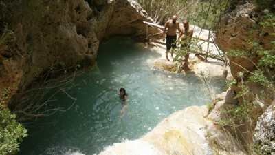 Kral havuzu ziyaretçilerini büyülemeye devam ediyor