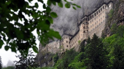 Sümela Manastırı'na ziyaretçi akını