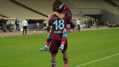 AEK'yı Prag 11'i ile devirdi