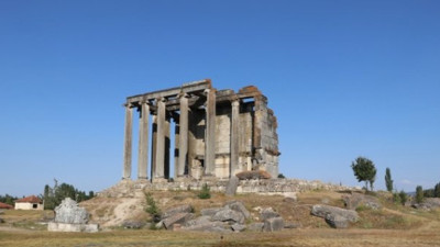 Zeus TapınağI yakınlarında anıt mezar bulundu