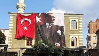 Müftülük Atatürk posterini indirtmek istedi iddiası