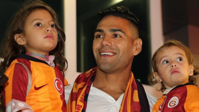 Falcao transferi sosyal medyayı sallamaya devam ediyor