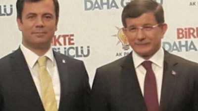 AKP'de Davutoğlu krizi büyüyor: Eski vekilden tepki istifası