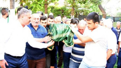 Minik Eymen'in cenazesi defnedildi