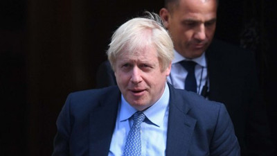 Boris Johnson’a bir darbe de kardeşinden!