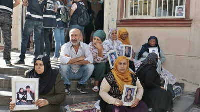 ‘Evlat nöbetine’ katılan aile sayısı 23 oldu