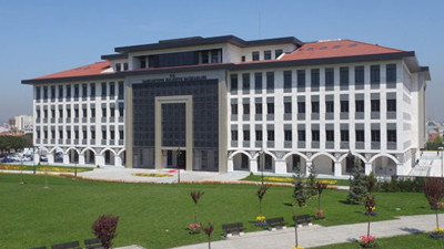 AKP’li belediye 6 ayda borca battı, binasını sattı!