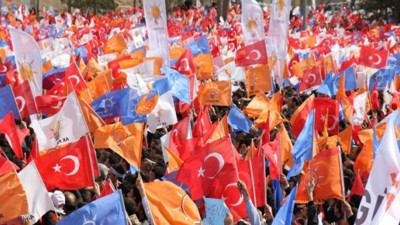 AKP’de yeni parti istifaları giderek artıyor!