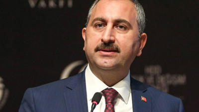 Abdülhamit Gül'den AKP'ye yakın yazarlara 'FETÖ' tepkisi