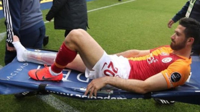 Emre Akbaba'dan haber var