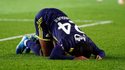 Garry Rordrigues Galatasaray derbisinde oynayacak mı?