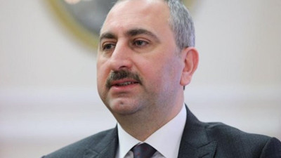 Abdülhamit Gül'den Pelikancılara gönderme