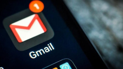 Gmail’e karanlık mod geldi!