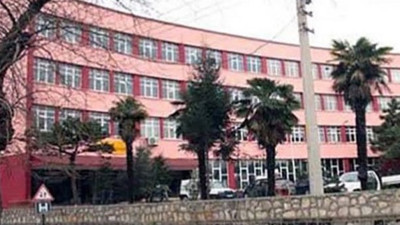 Otopark için 79 yıllık okulu yıkacaklar