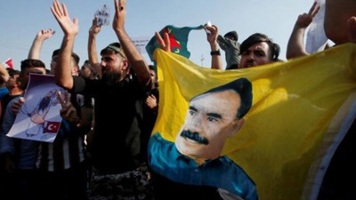 Erbil'de Türk bayrağını ateşe verdiler