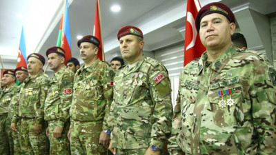 Azerbaycan Türk'ü gazilerden Barış Pınarı Harekatı'na destek