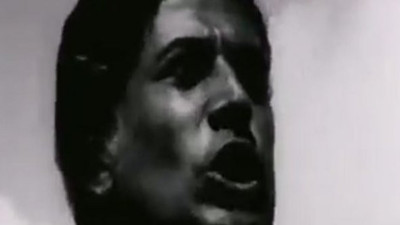 Cüneyt Arkın rol aldığı filmden çarpıcı bir sahne paylaştı