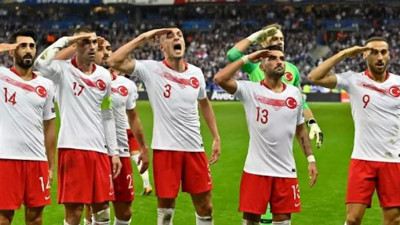 Fransa Spor Bakanı asker selamına yaptırım uygulamasını talep etti