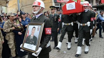 Şehit Uzman Onbaşı Mesut Çelik son yolculuğuna uğurlandı