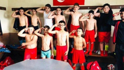 Asker selamı veren çocuklara skandal soruşturma