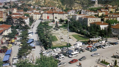 Gazilik teklifi CHP ve MHP'yi karşı karşıya getirdi