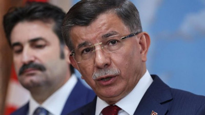 Ahmet Davutoğlu'ndan mühür olayına ilk yorum