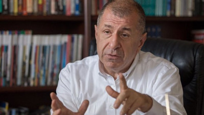 Özdağ: "Arınç hala FETÖ propagandası yapıyor"