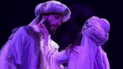 Mecnun'un Leyla'ya aşkı bir kez daha tiyatroda!