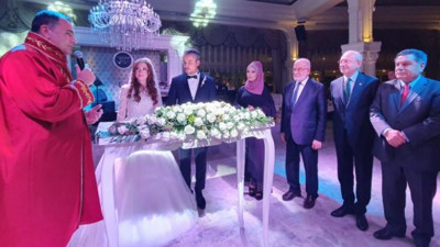 Kılıçdaroğlu ve Karamollaoğlu nikâh şahidi oldu