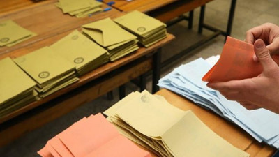 Ünlü anketçiden erken seçim iddiası