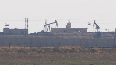 Kamışlı'da, teröristlerin kullandığı binada Suriye bayrakları