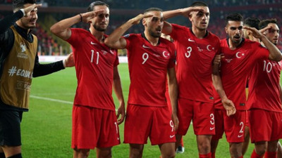 Cenk Tosun Milli Takım kadrosundan çıkartıldı